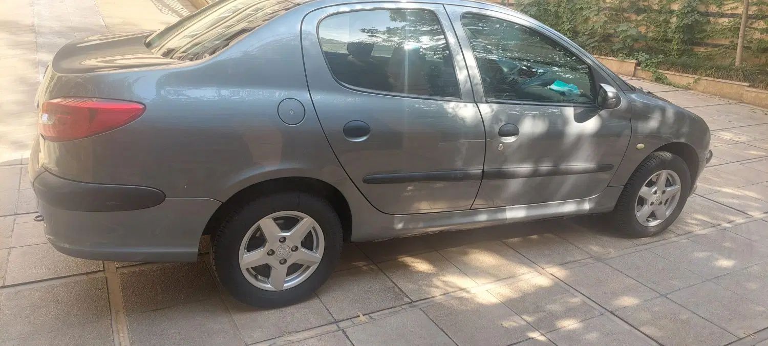 پژو ۲۰۶ صندوق دار v8 - 1393