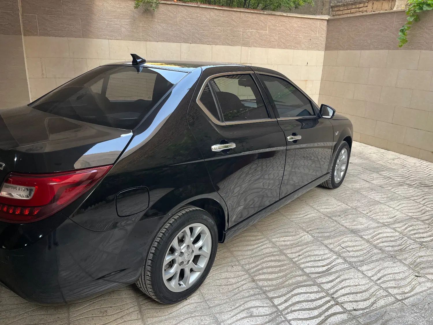 دنا پلاس توربو اتوماتیک - 1401