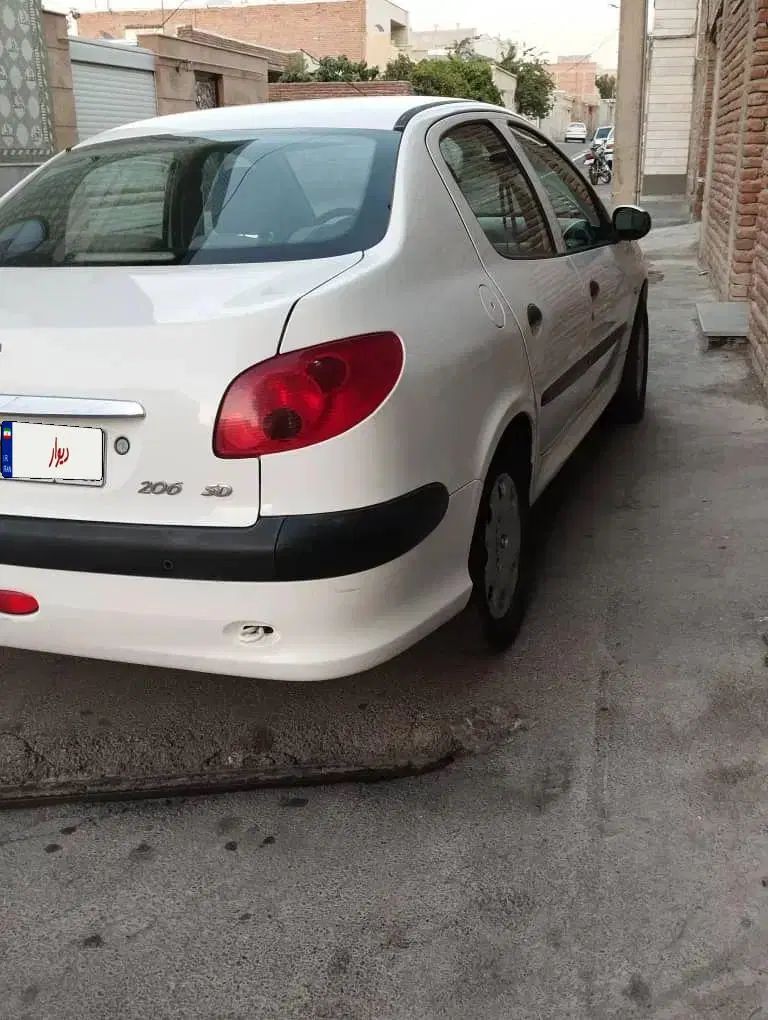پژو ۲۰۶ صندوق دار v8 - 1394