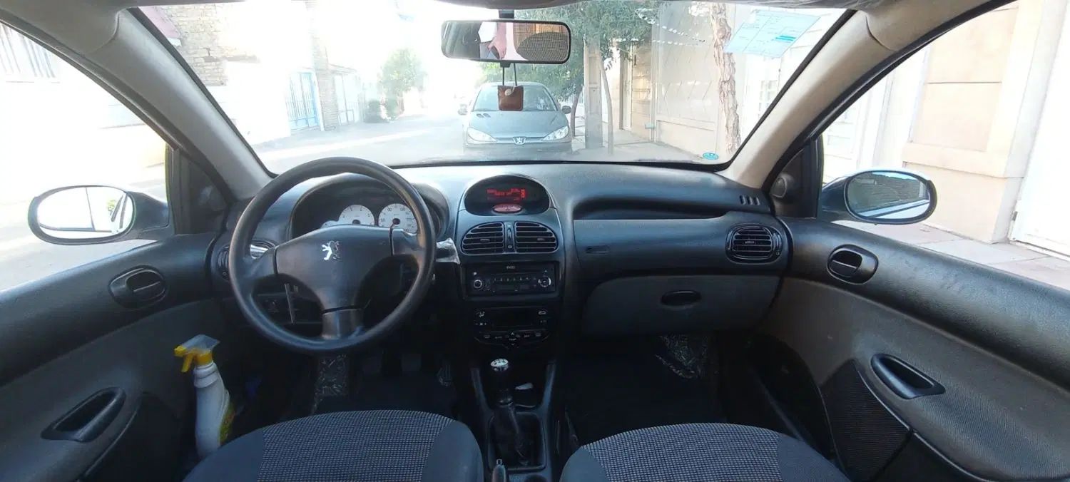 پژو ۲۰۶ صندوق دار v8 - 1394