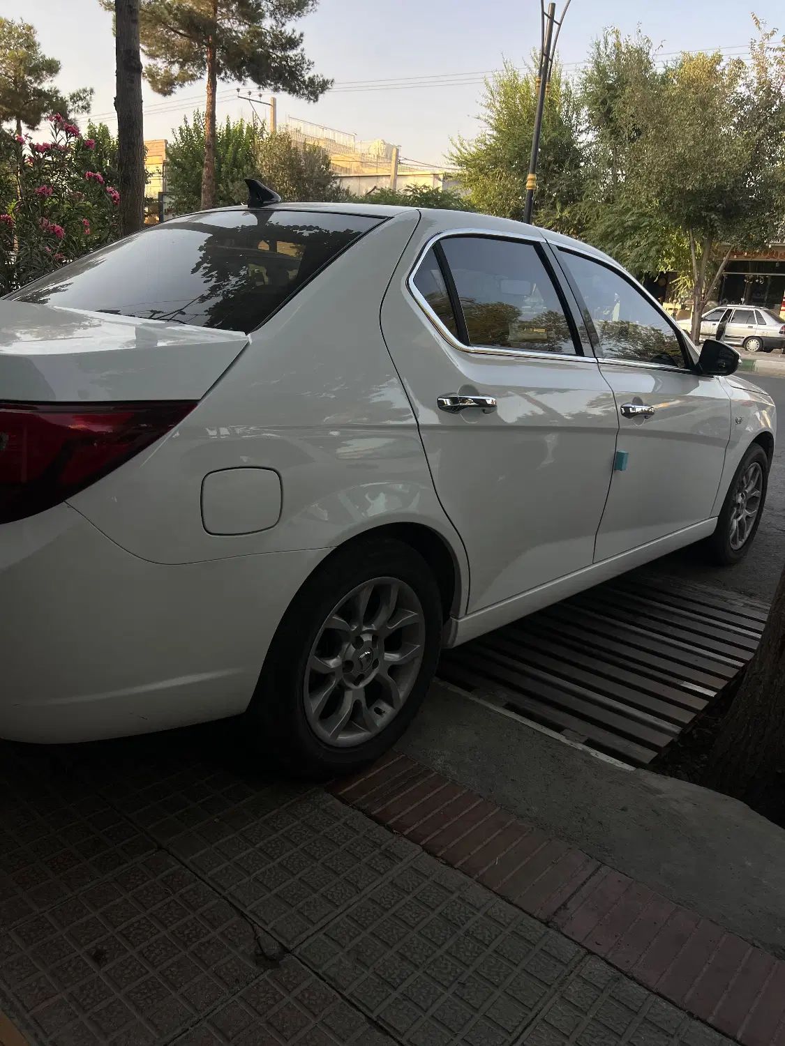 دنا پلاس توربو 6 دنده - 1402