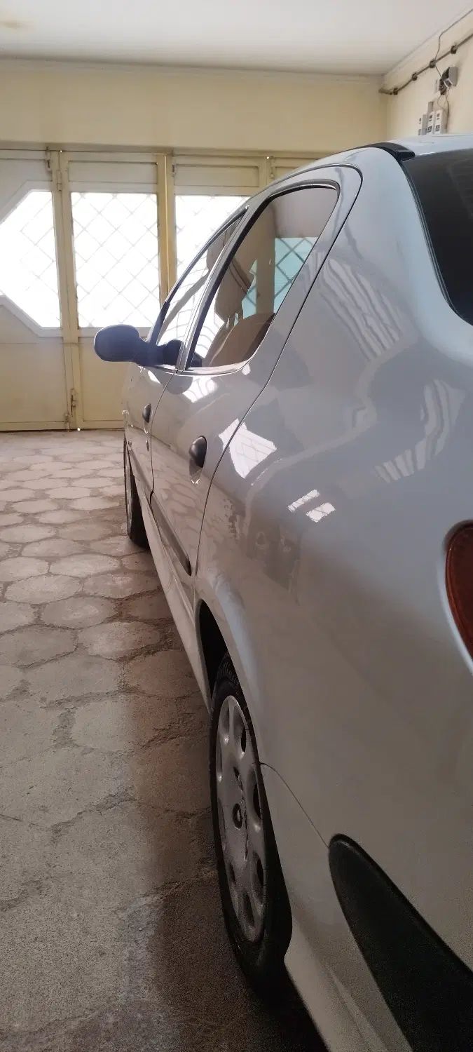 پژو ۲۰۶ صندوق دار v8 - 1392