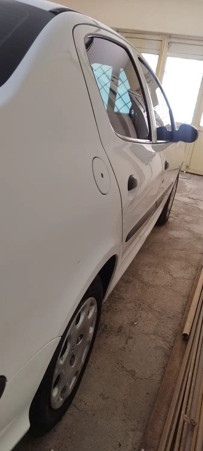 پژو ۲۰۶ صندوق دار v8 - 1392