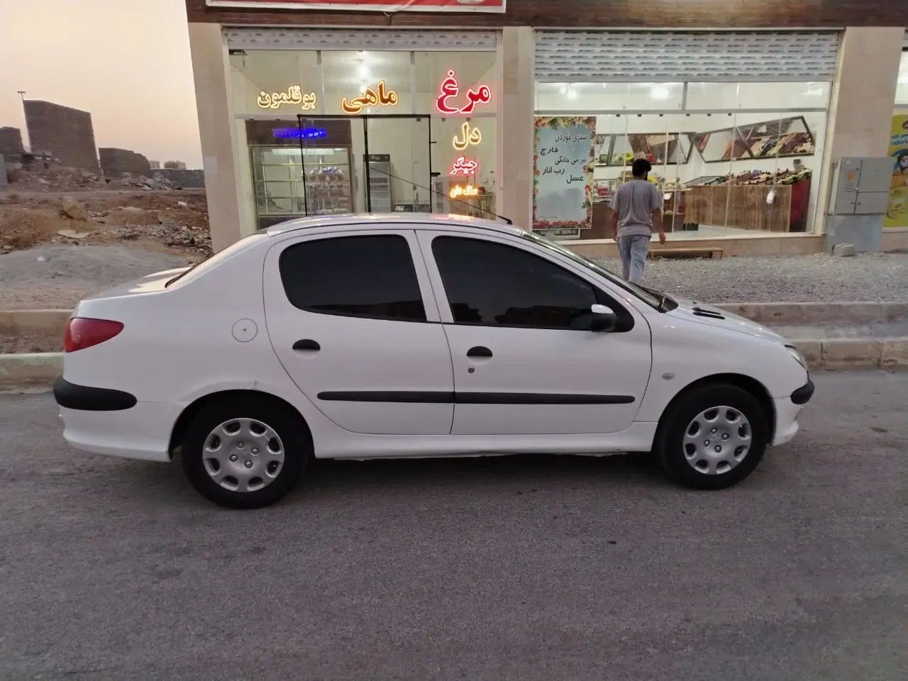 پژو ۲۰۶ صندوق دار v8 - 1396