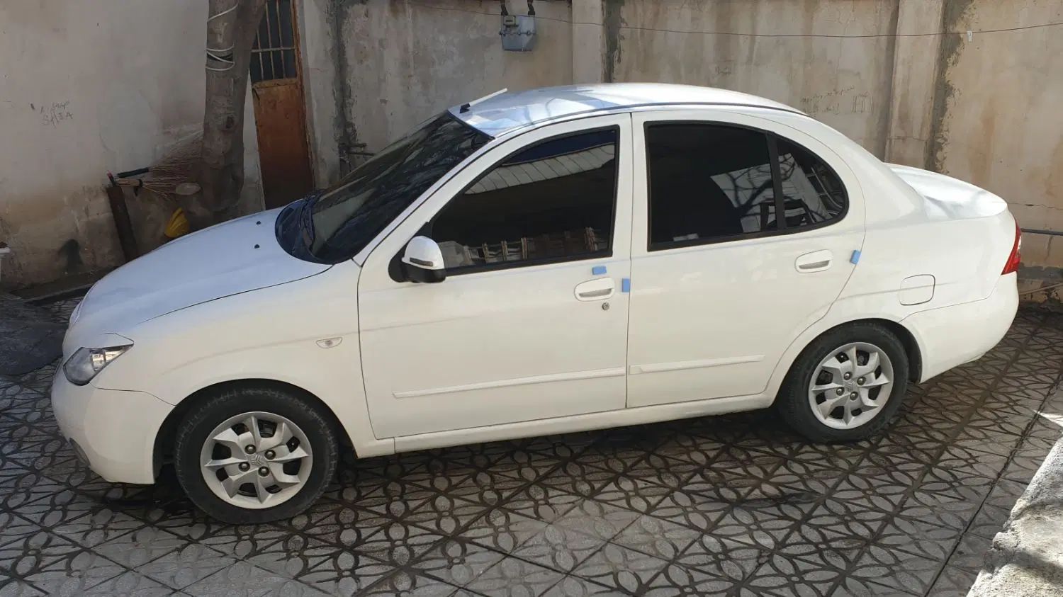 تیبا صندوق دار SX - 1397