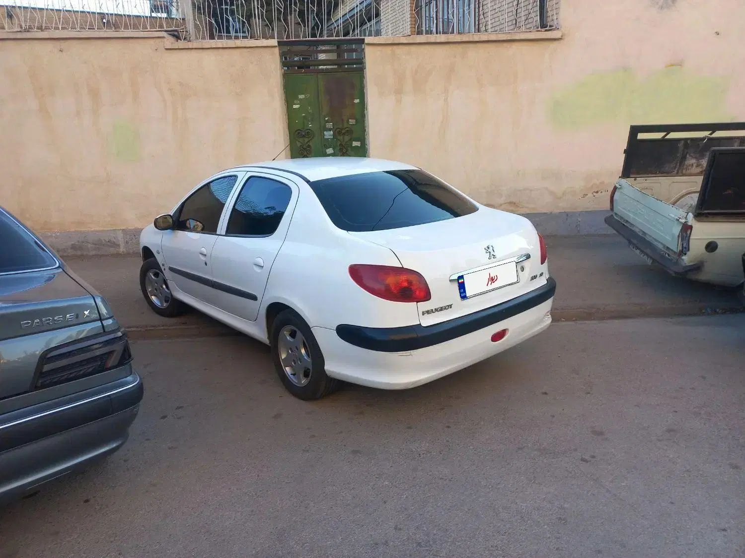 پژو ۲۰۶ صندوق دار v8 - 1390