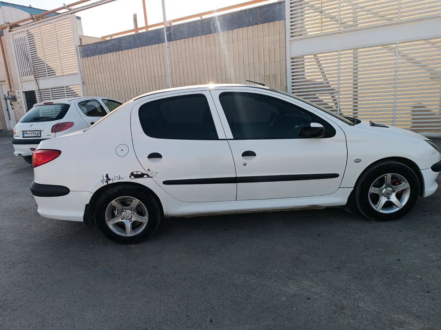 پژو ۲۰۶ صندوق دار v8 - 1391