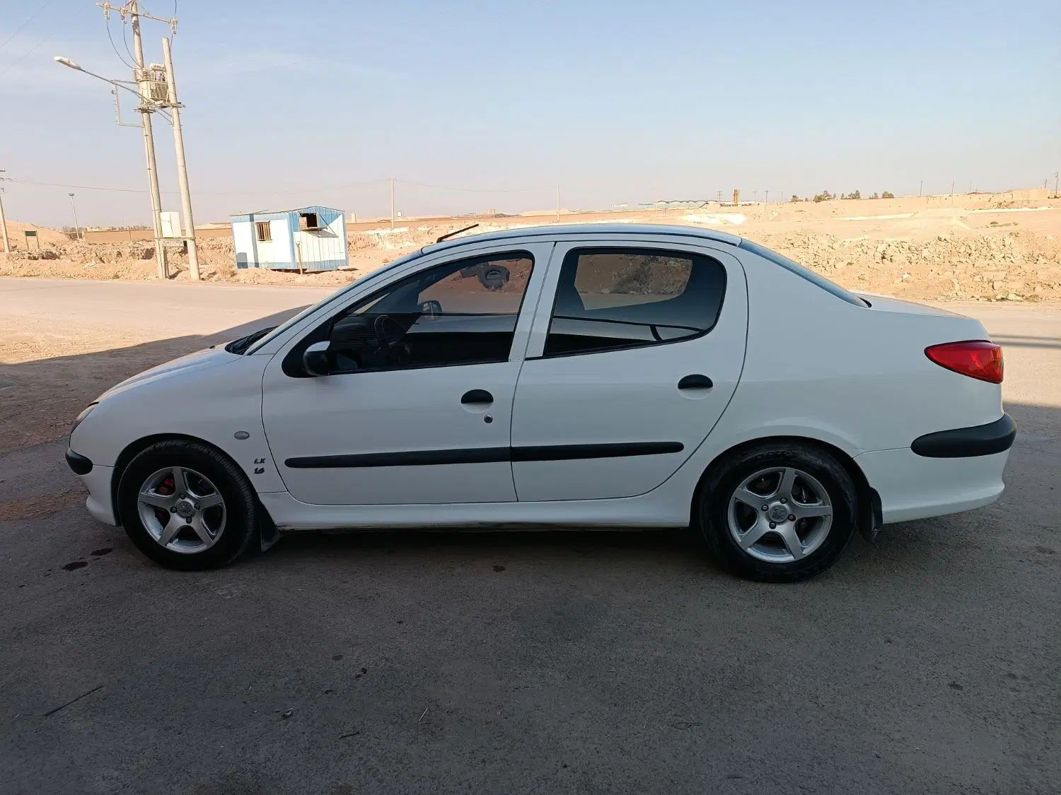 پژو ۲۰۶ صندوق دار v8 - 1391