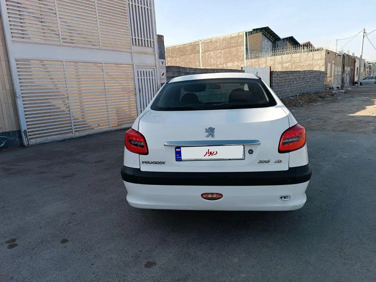 پژو ۲۰۶ صندوق دار v8 - 1391