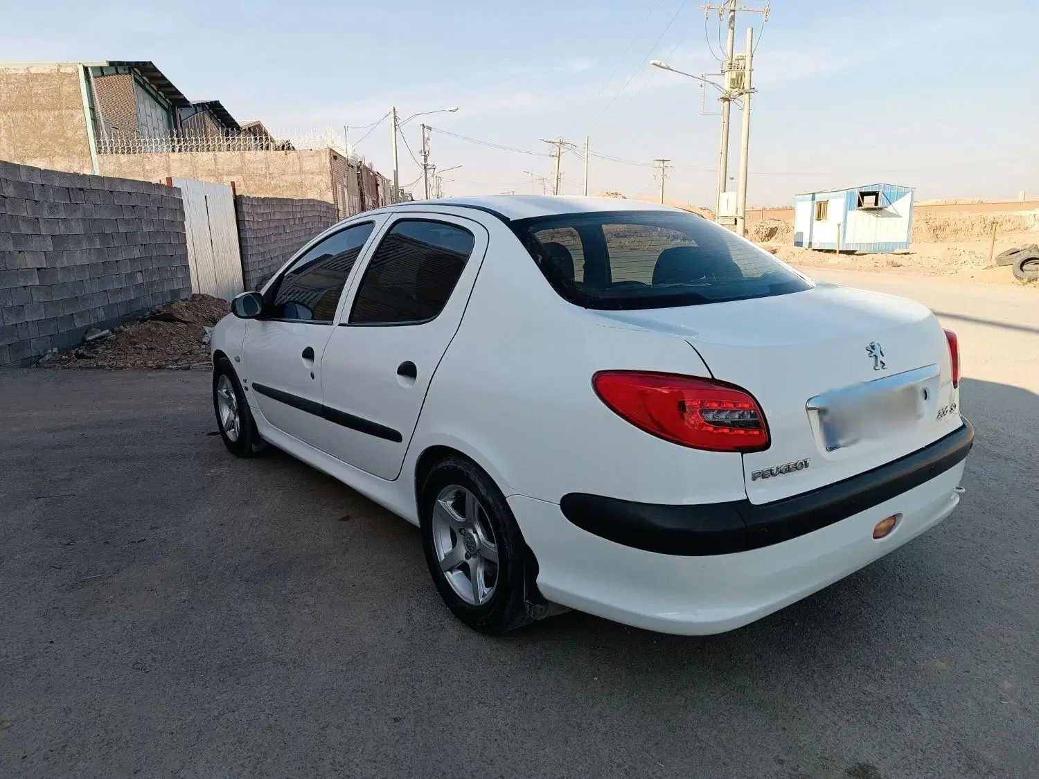 پژو ۲۰۶ صندوق دار v8 - 1391