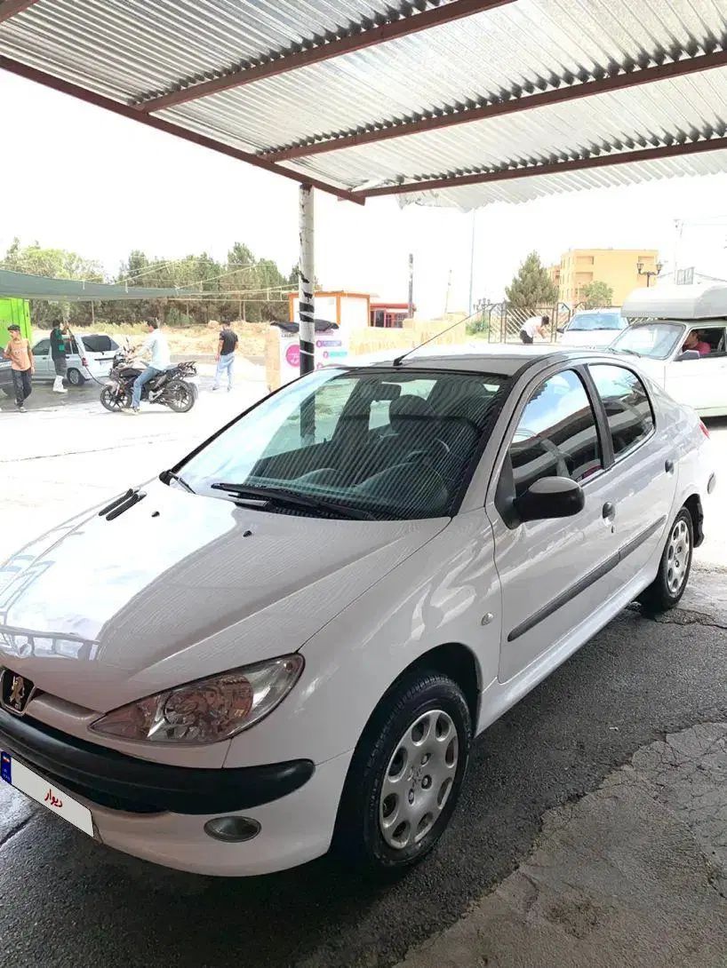 پژو ۲۰۶ صندوق دار v8 - 1389