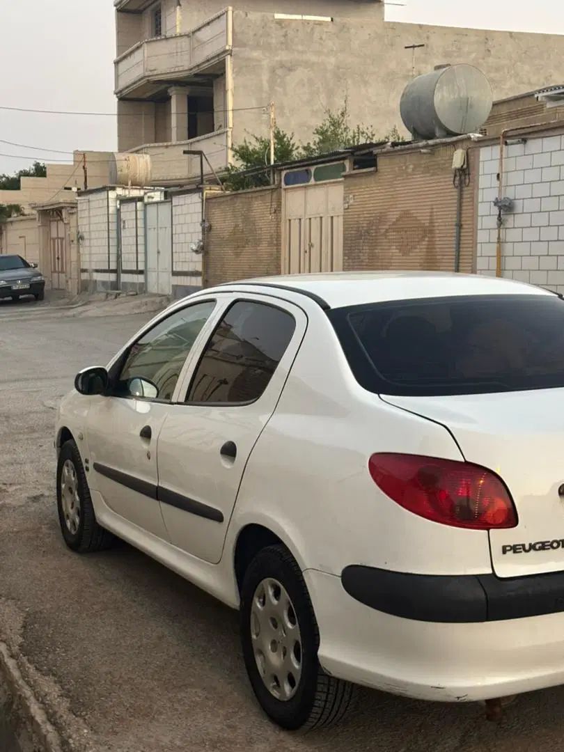 پژو ۲۰۶ صندوق دار v8 - 1395