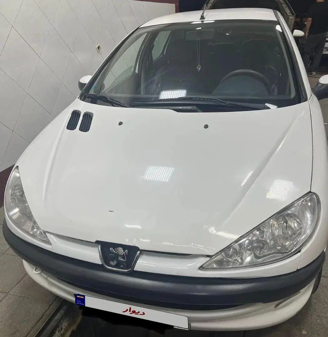 پژو ۲۰۶ صندوق دار v8 - 1396