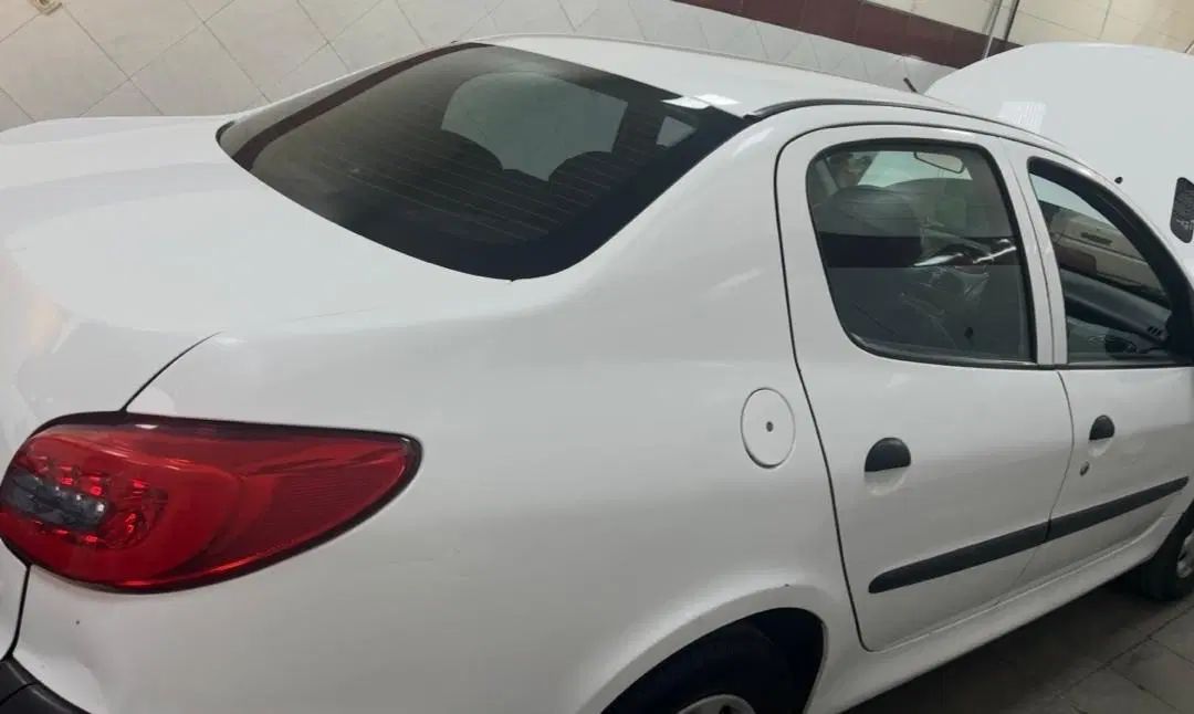 پژو ۲۰۶ صندوق دار v8 - 1396