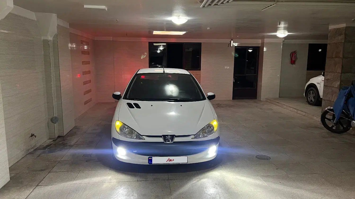 پژو ۲۰۶ صندوق دار v8 - 1395