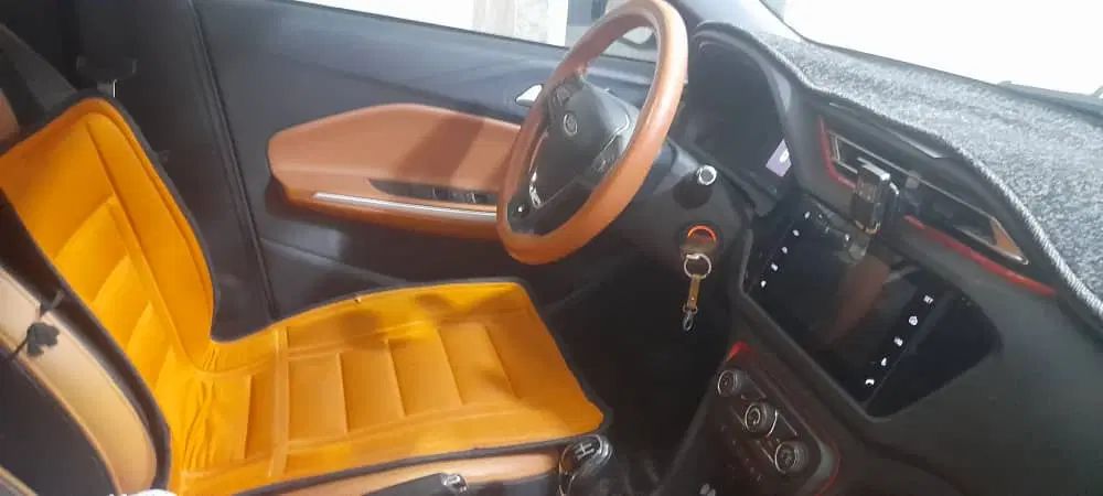 ام وی ام X22 دنده‌ای لاکچری - 1397