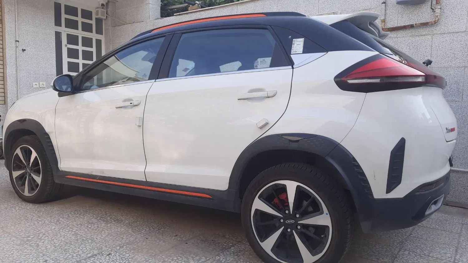 خودرو ام وی ام، X33 آگهی ann_20277002