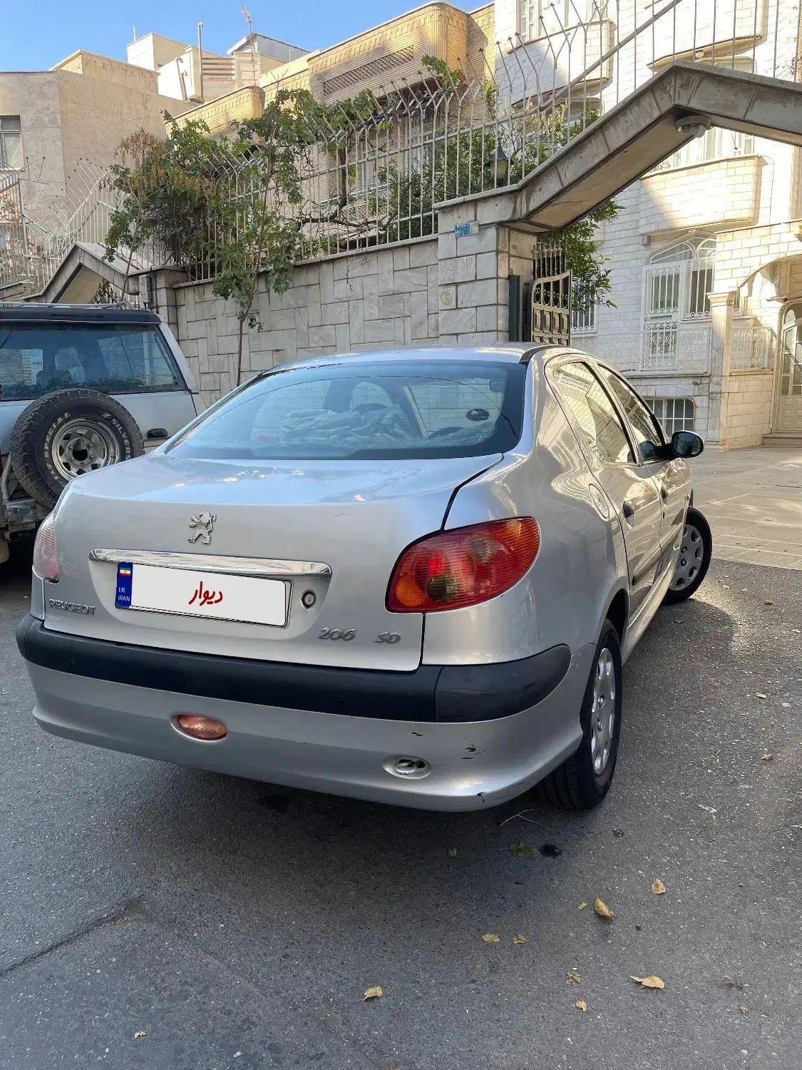 پژو ۲۰۶ صندوق دار v8 - 1392