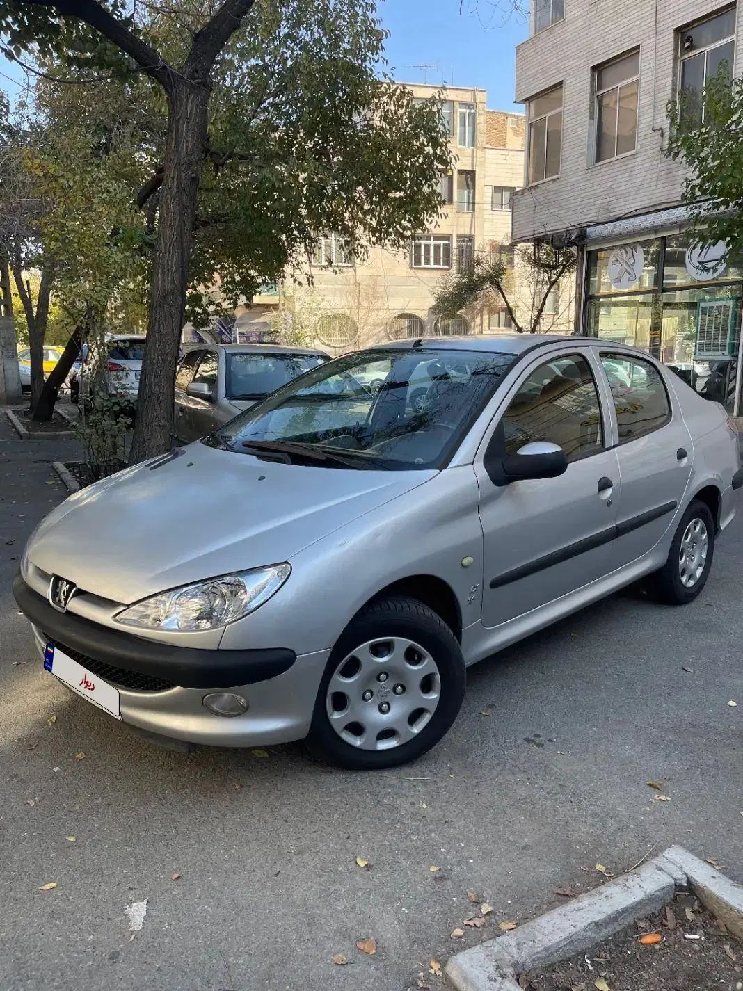 پژو ۲۰۶ صندوق دار v8 - 1392