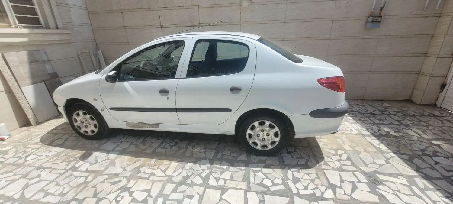 پژو ۲۰۶ صندوق دار v8 - 1398