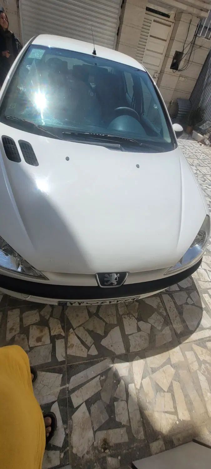 پژو ۲۰۶ صندوق دار v8 - 1398