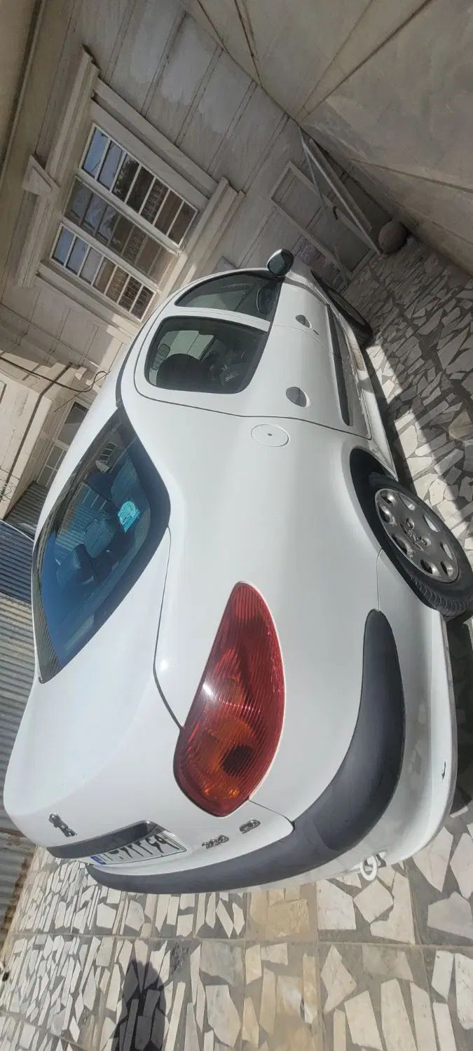 پژو ۲۰۶ صندوق دار v8 - 1398