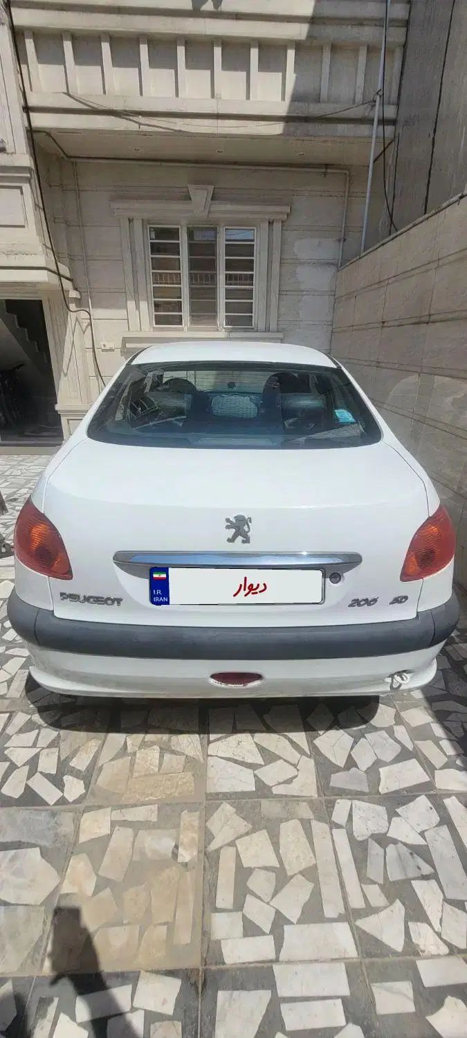 پژو ۲۰۶ صندوق دار v8 - 1398
