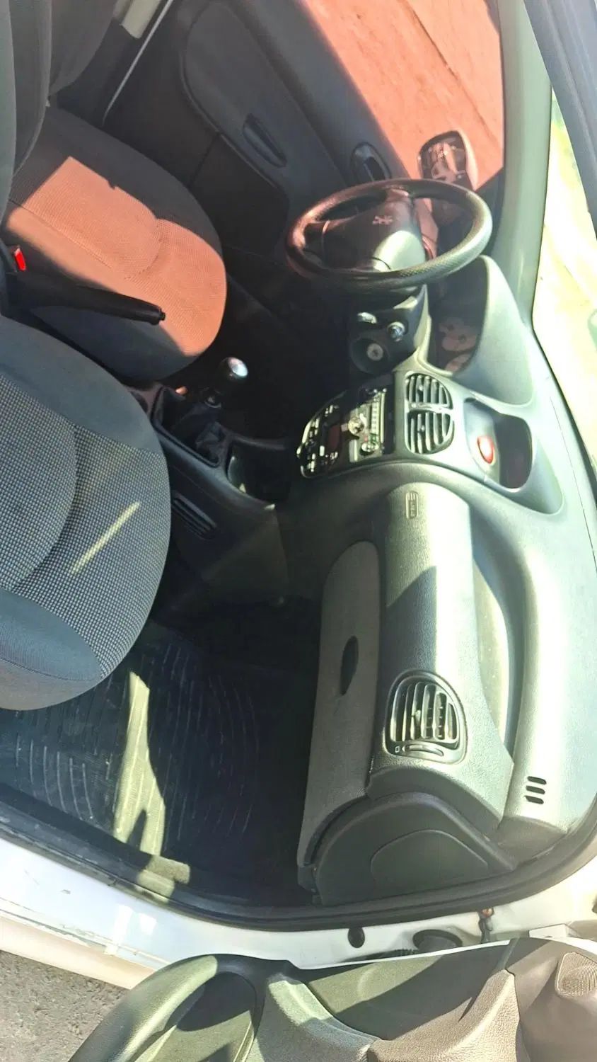 پژو ۲۰۶ صندوق دار v8 - 1398
