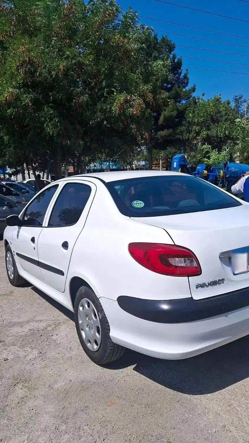 پژو ۲۰۶ صندوق دار v8 - 1398