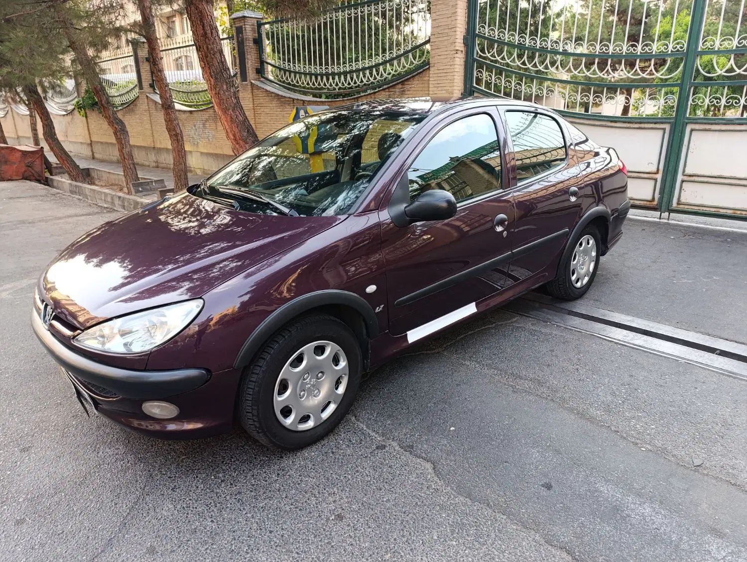 پژو ۲۰۶ صندوق دار v8 - 1397