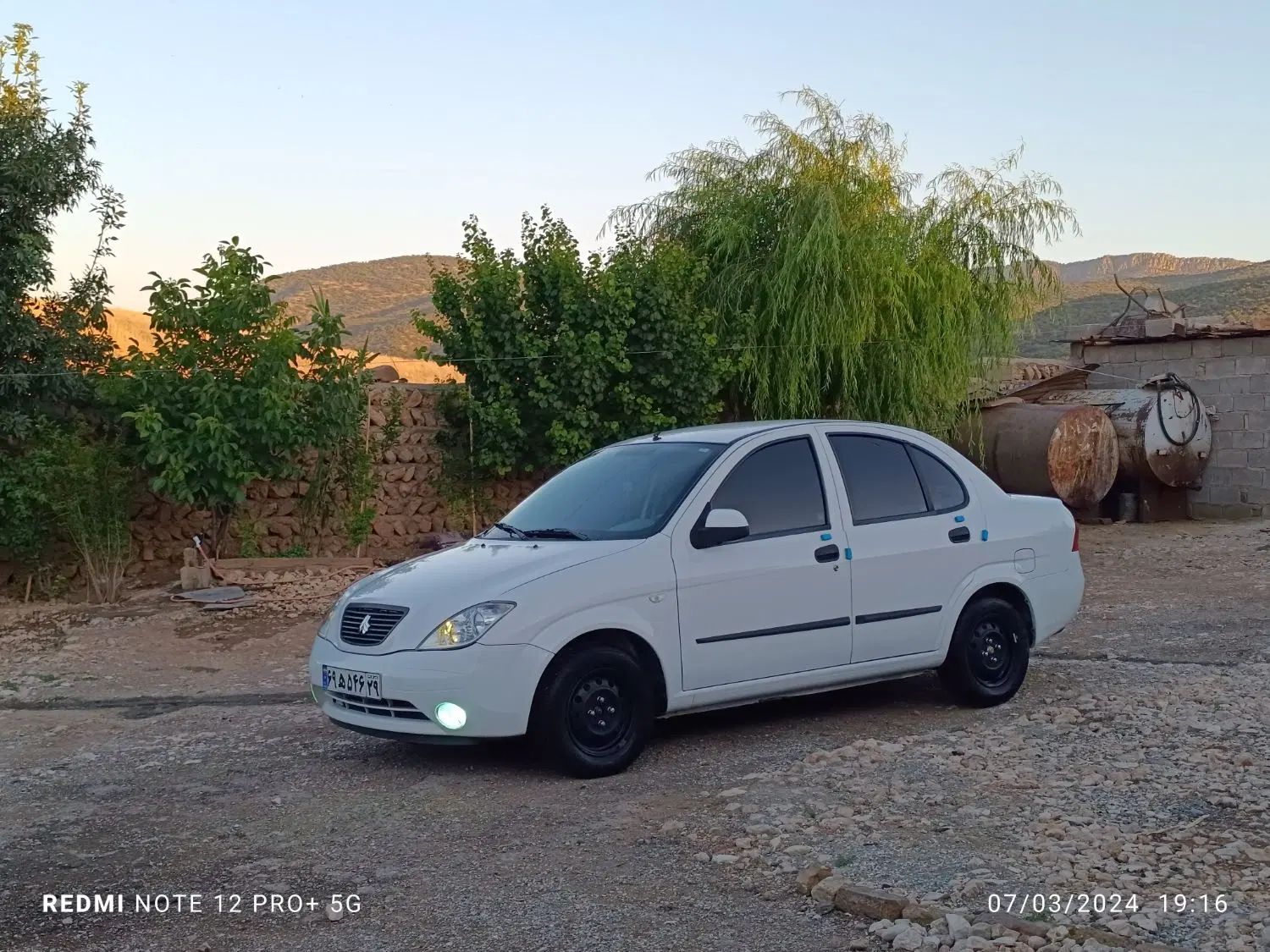 تیبا صندوق دار SX - 1401
