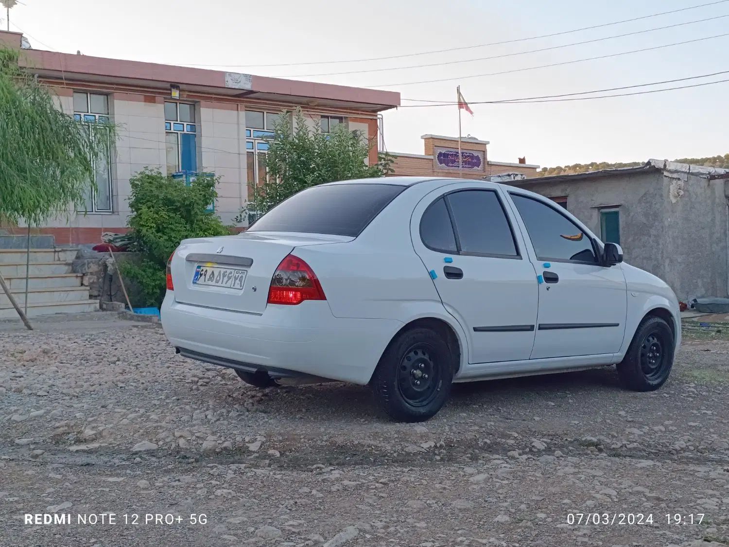 تیبا صندوق دار SX - 1401