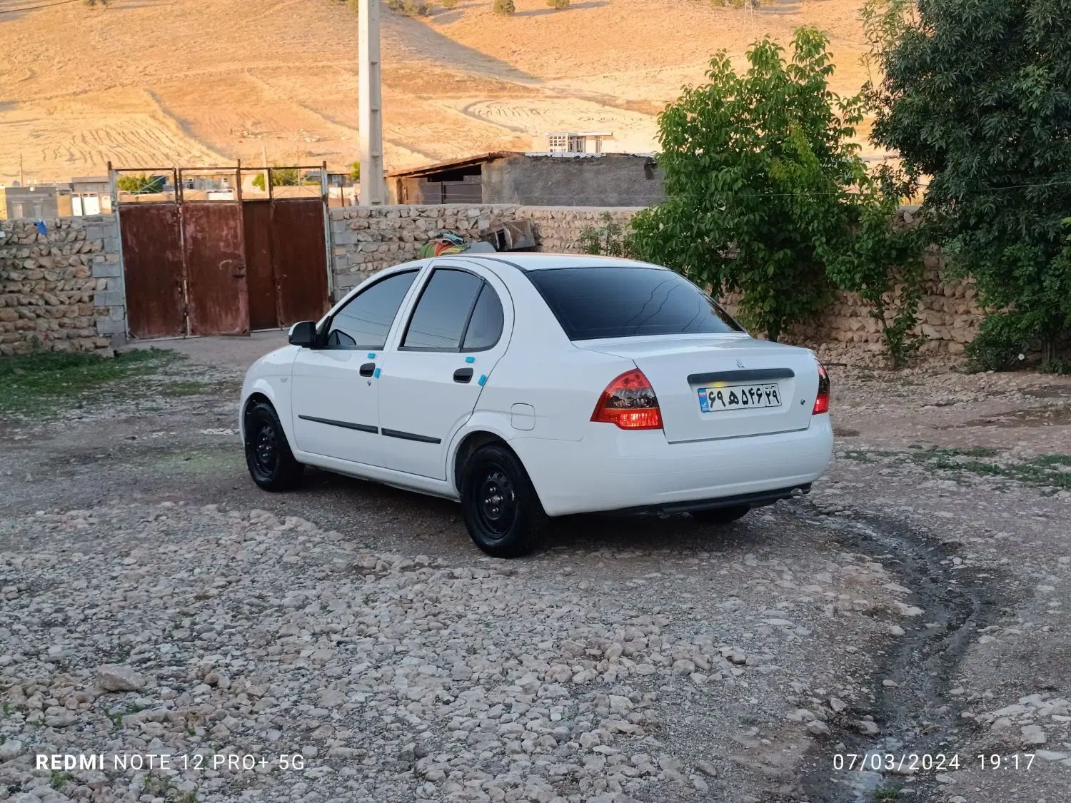 تیبا صندوق دار SX - 1401