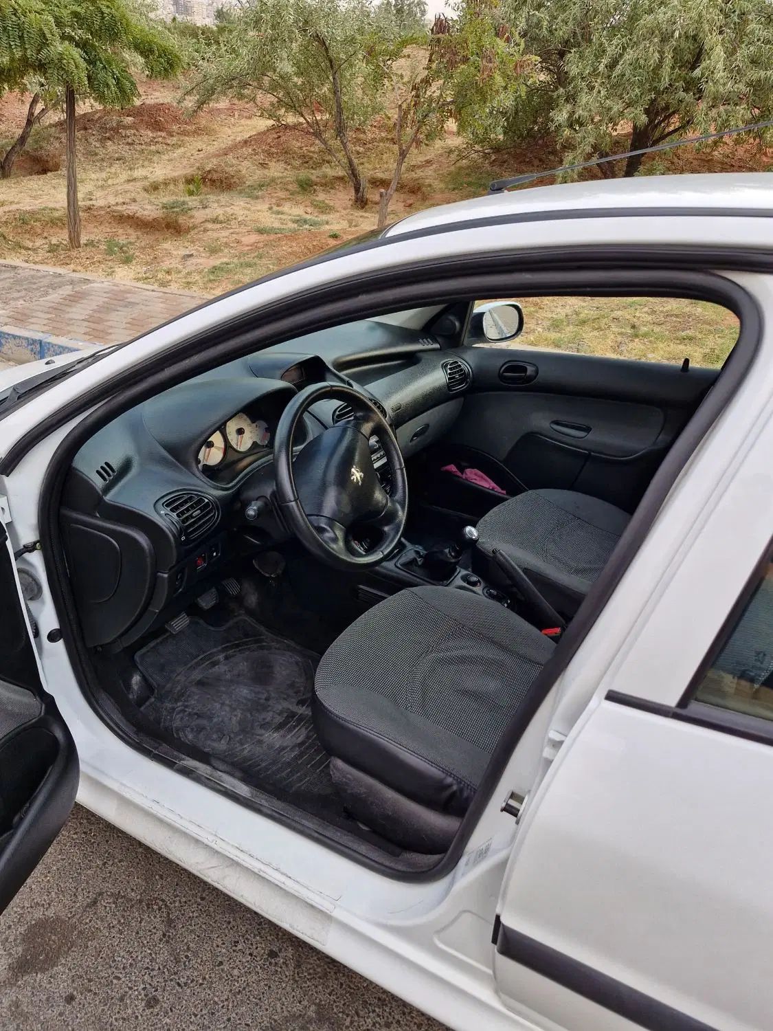 پژو ۲۰۶ صندوق دار v8 - 1400