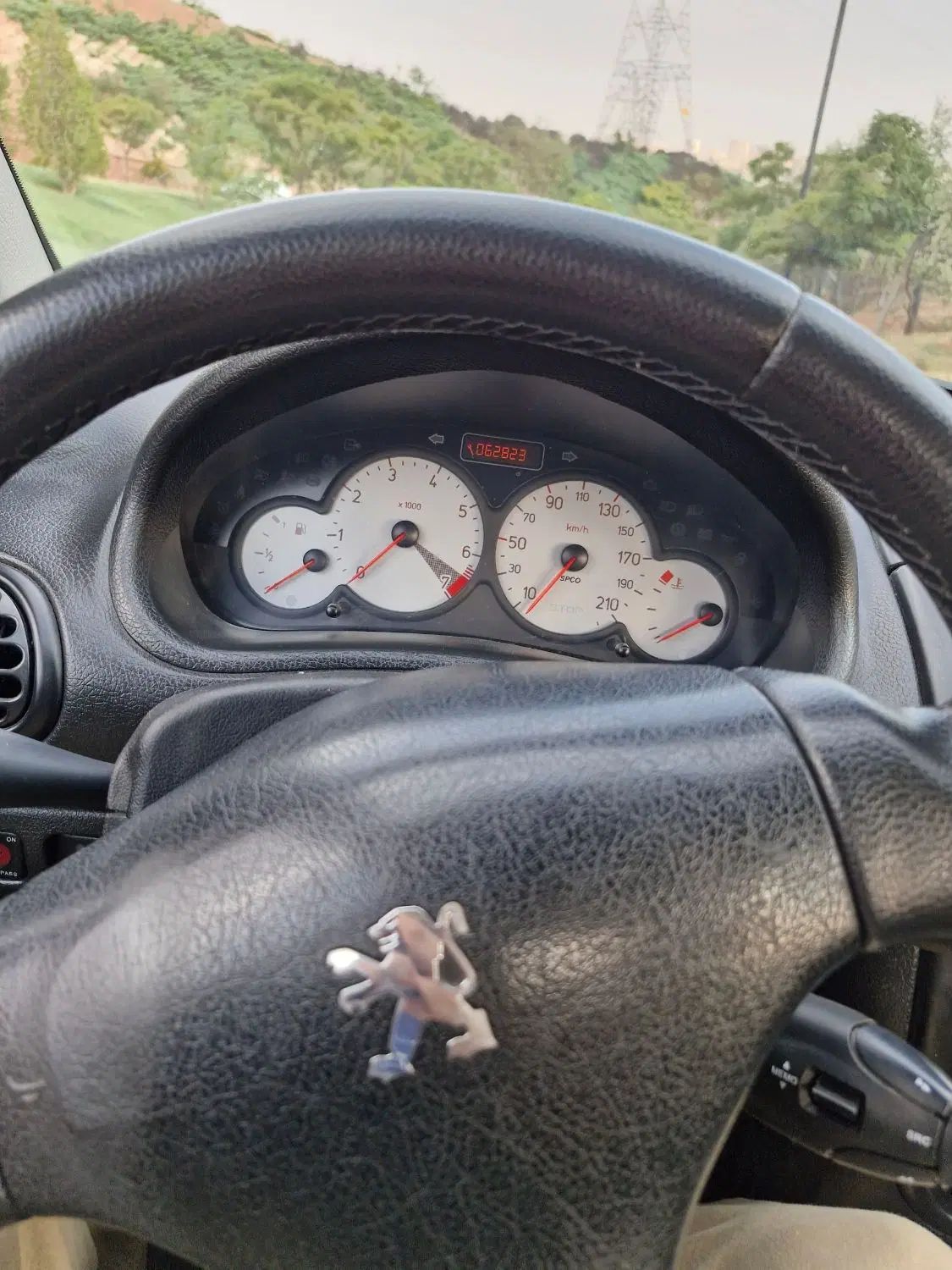 پژو ۲۰۶ صندوق دار v8 - 1400