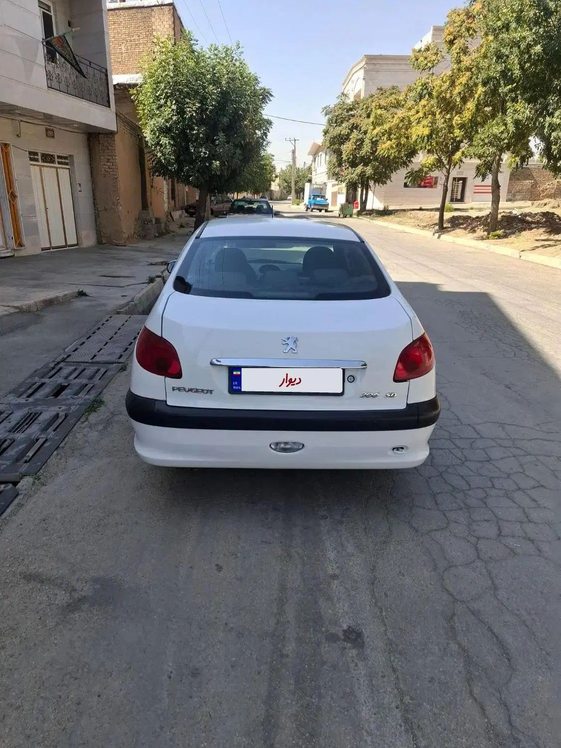 پژو ۲۰۶ صندوق دار v8 - 1396