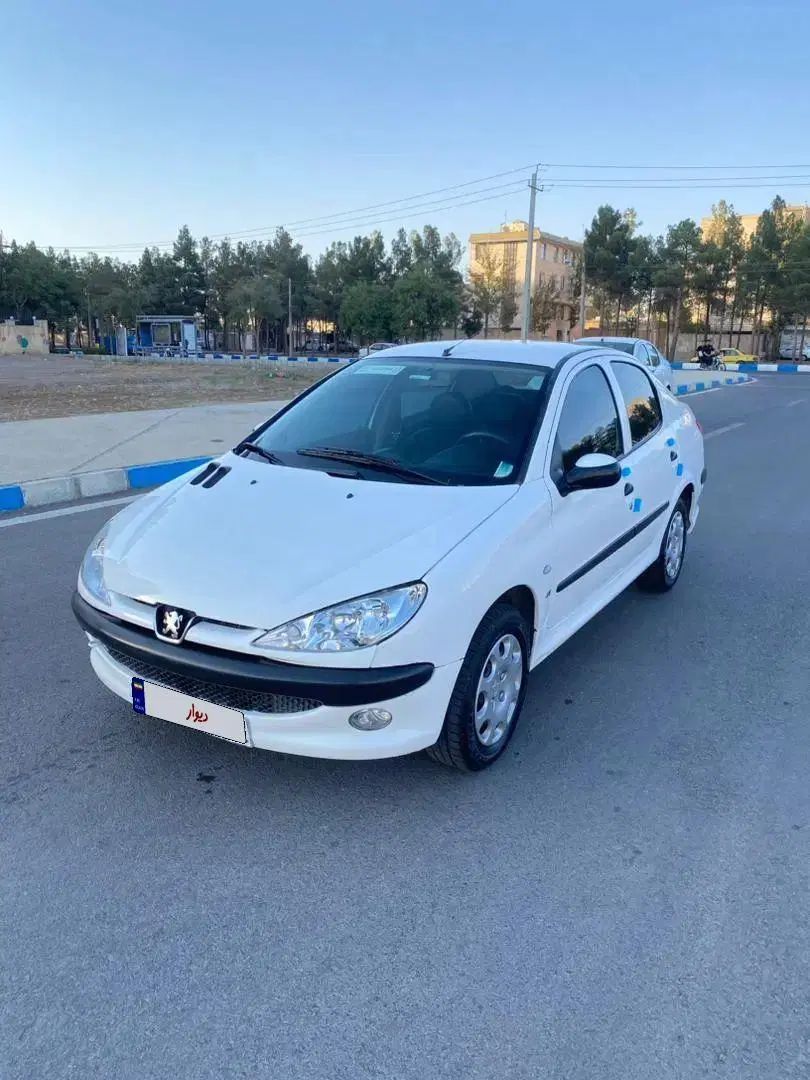 پژو ۲۰۶ صندوق دار v8 - 1393
