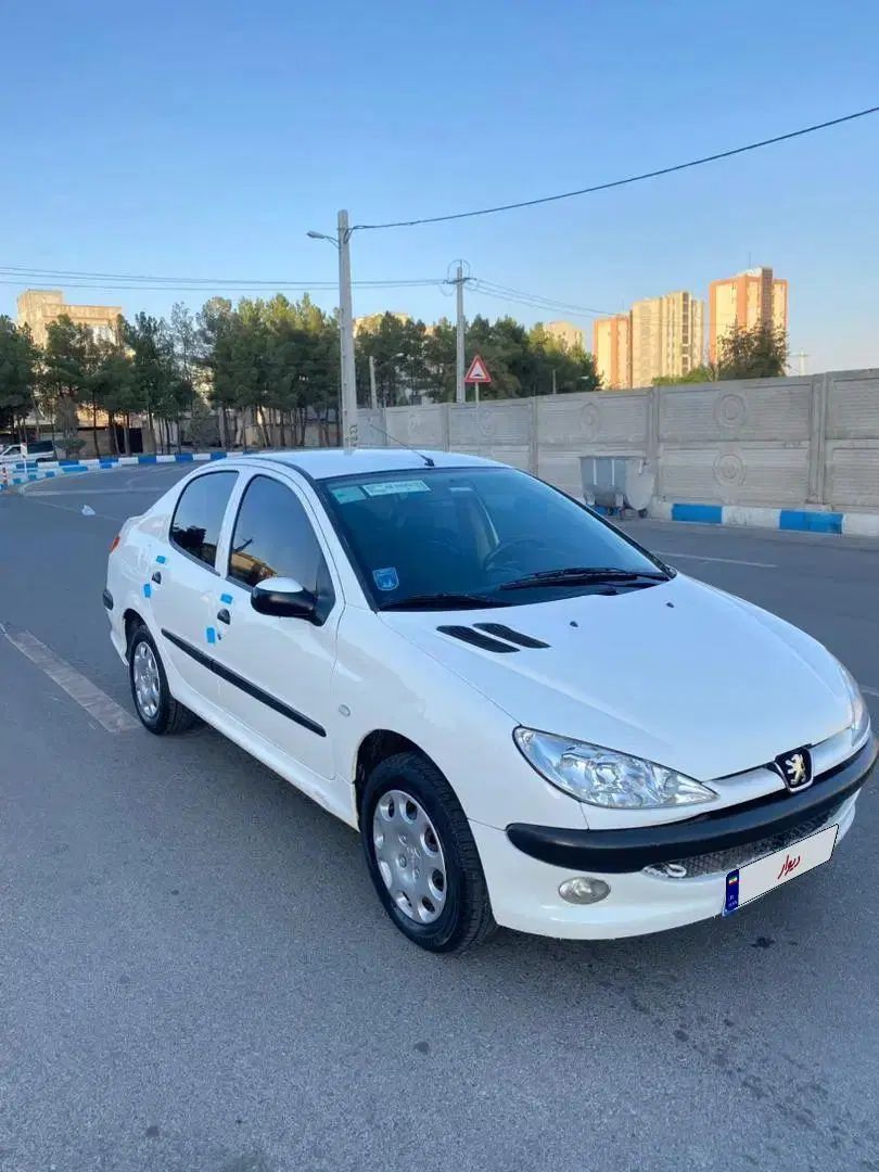 پژو ۲۰۶ صندوق دار v8 - 1393