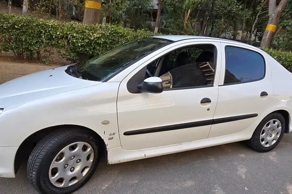 پژو ۲۰۶ صندوق دار v8 - 1396