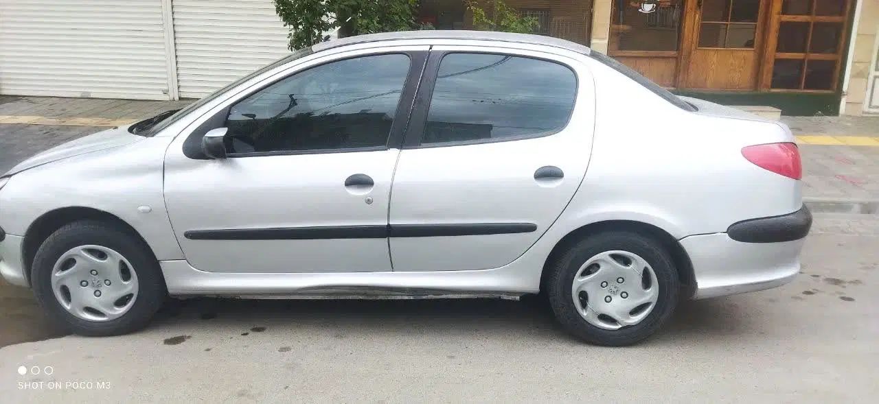 پژو ۲۰۶ صندوق دار v8 - 1390