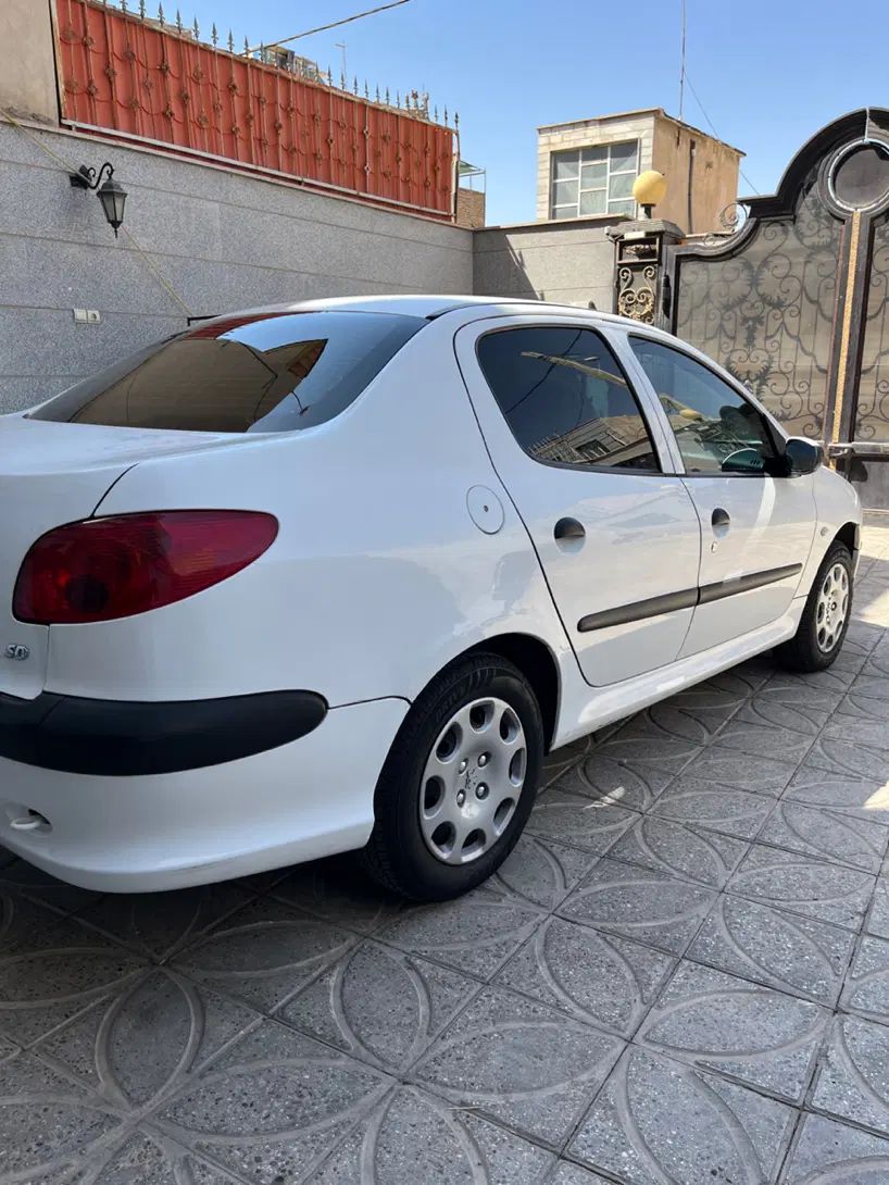 پژو ۲۰۶ صندوق دار v8 - 1396
