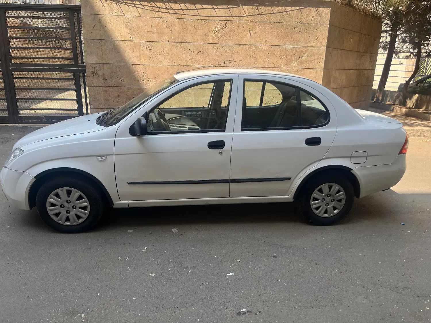 تیبا صندوق دار EX - 1395