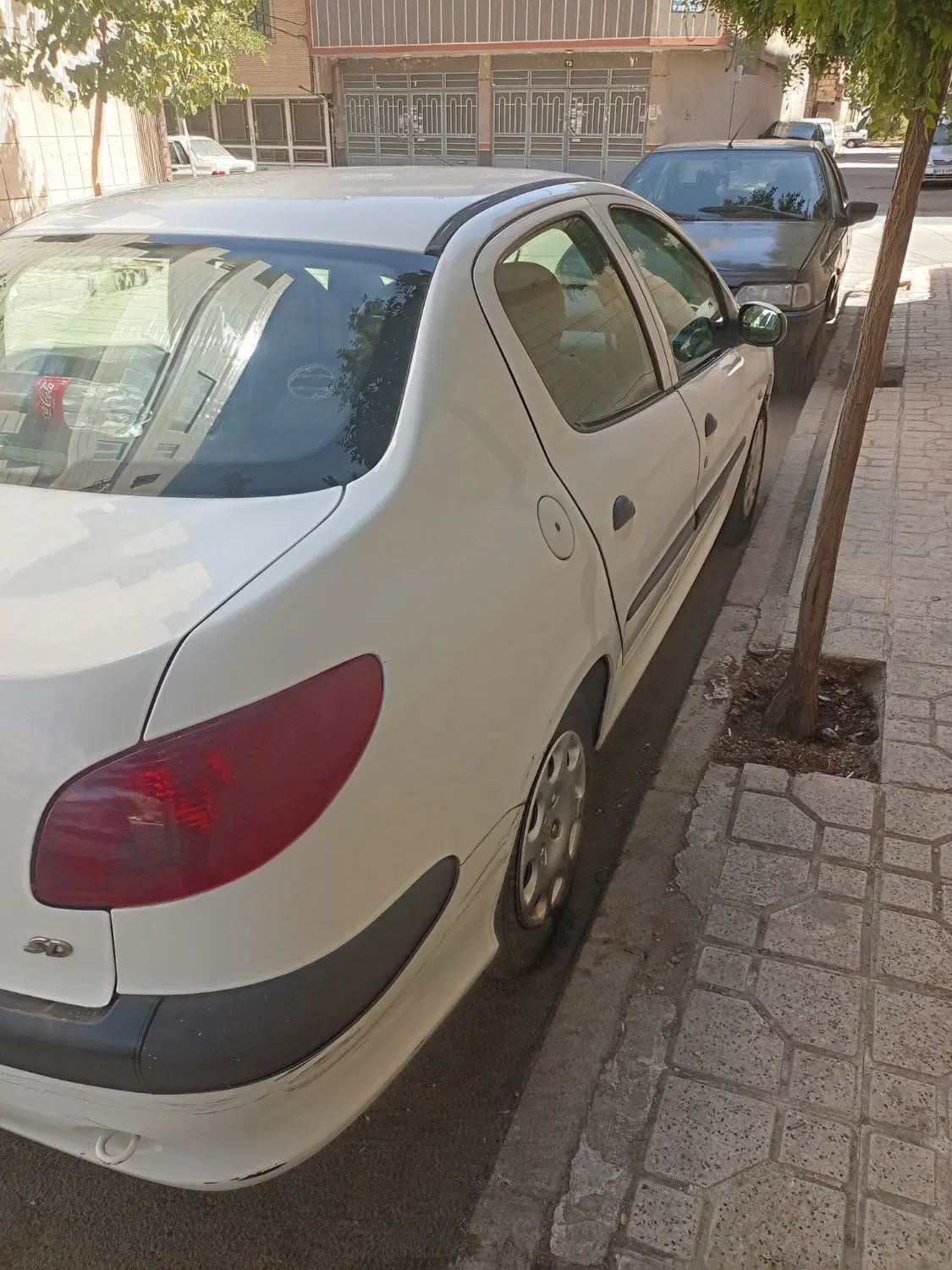 پژو ۲۰۶ صندوق دار v8 - 1393