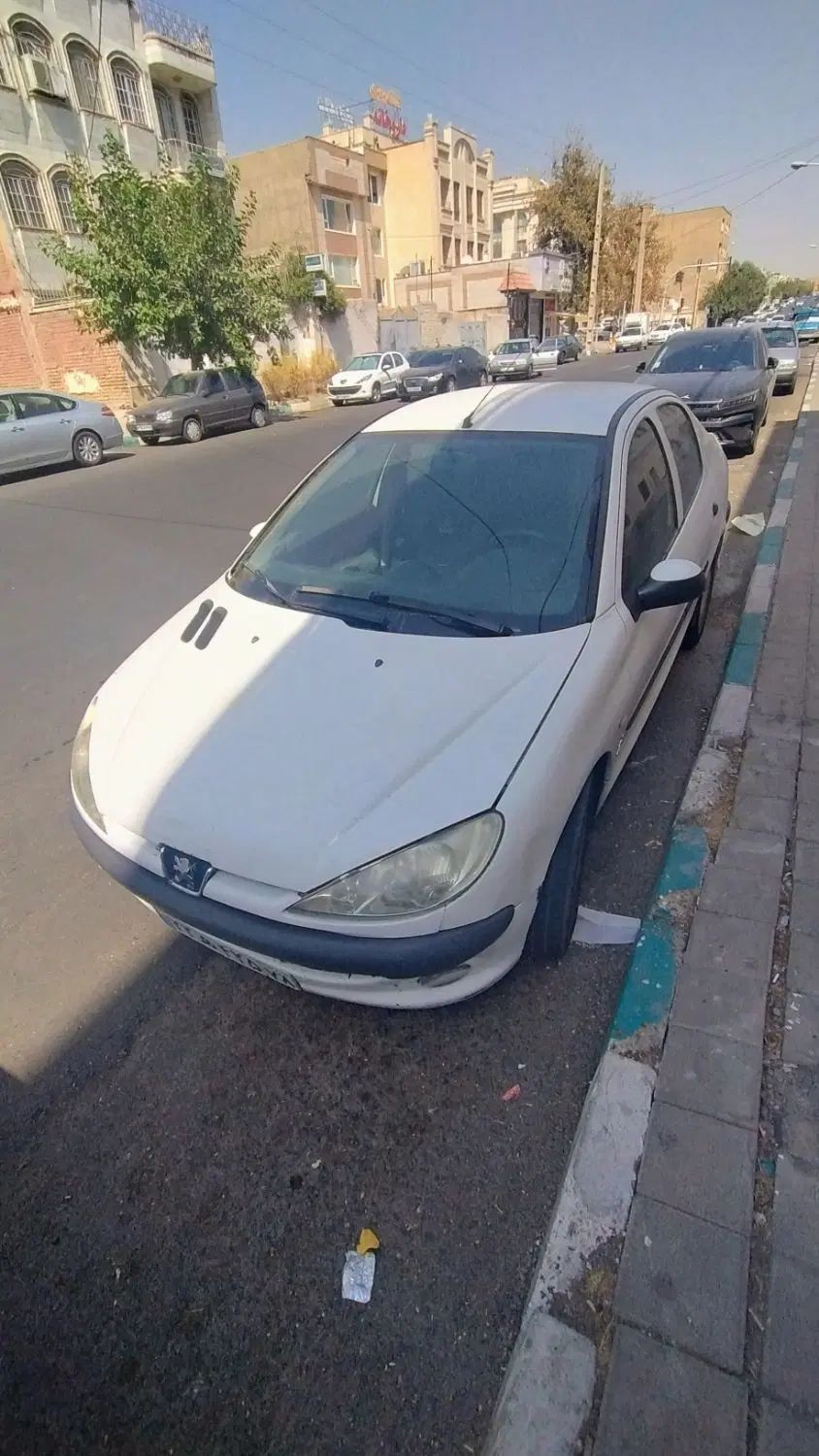 پژو ۲۰۶ صندوق دار v8 - 1391
