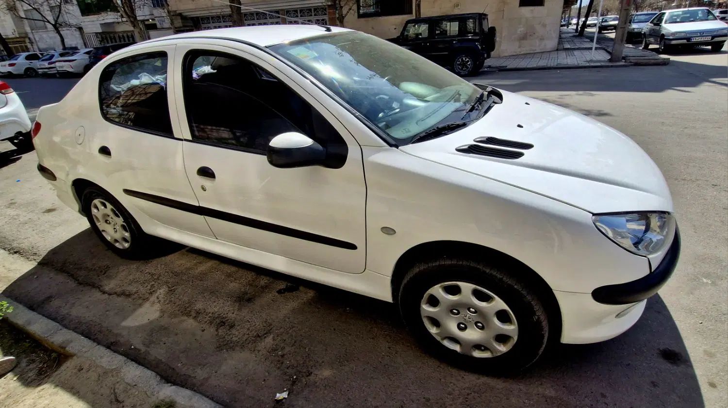 پژو ۲۰۶ صندوق دار v8 - 1391