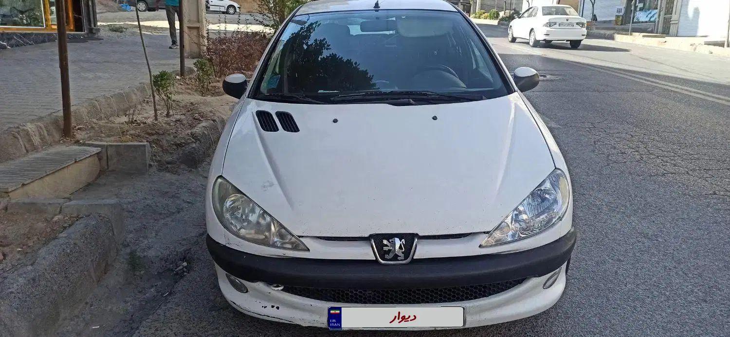 پژو ۲۰۶ صندوق دار v8 - 1396