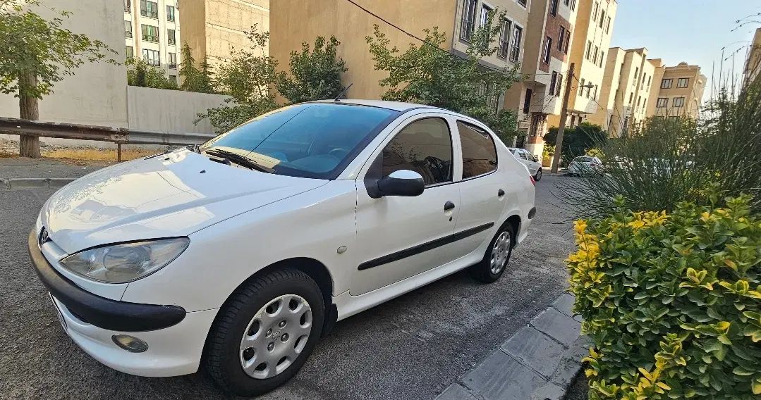 پژو ۲۰۶ صندوق دار v8 - 1396
