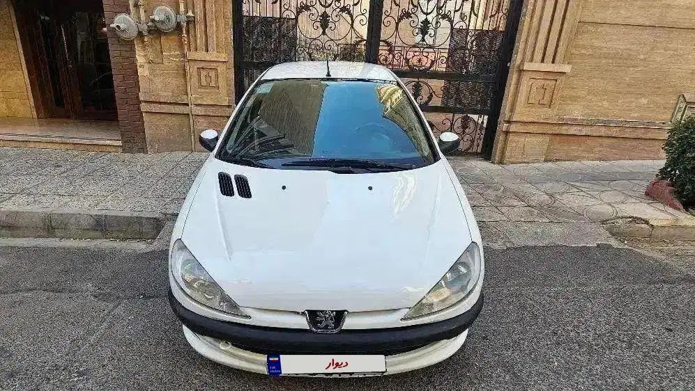پژو ۲۰۶ صندوق دار v8 - 1396