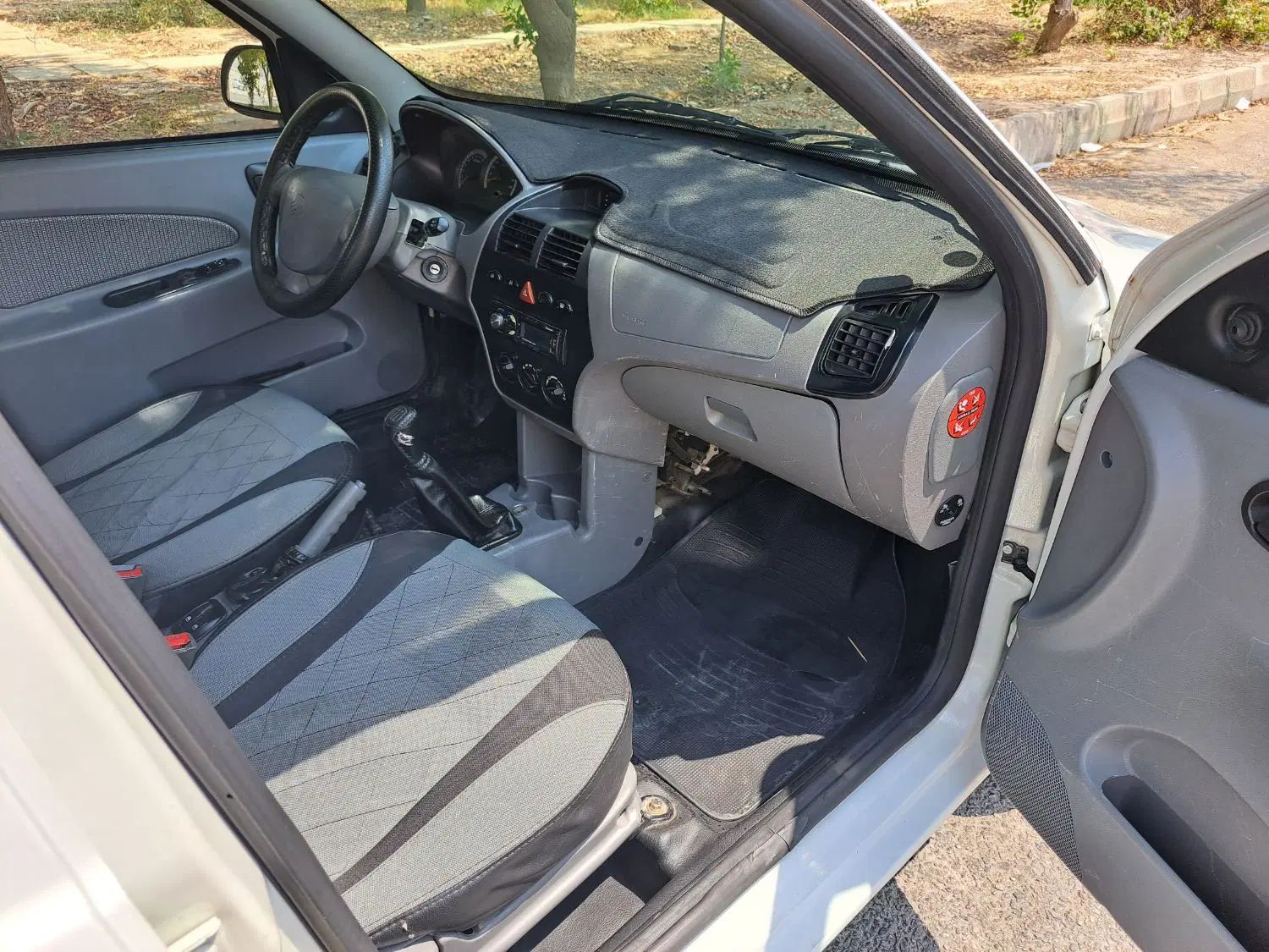 تیبا صندوق دار SX - 1399