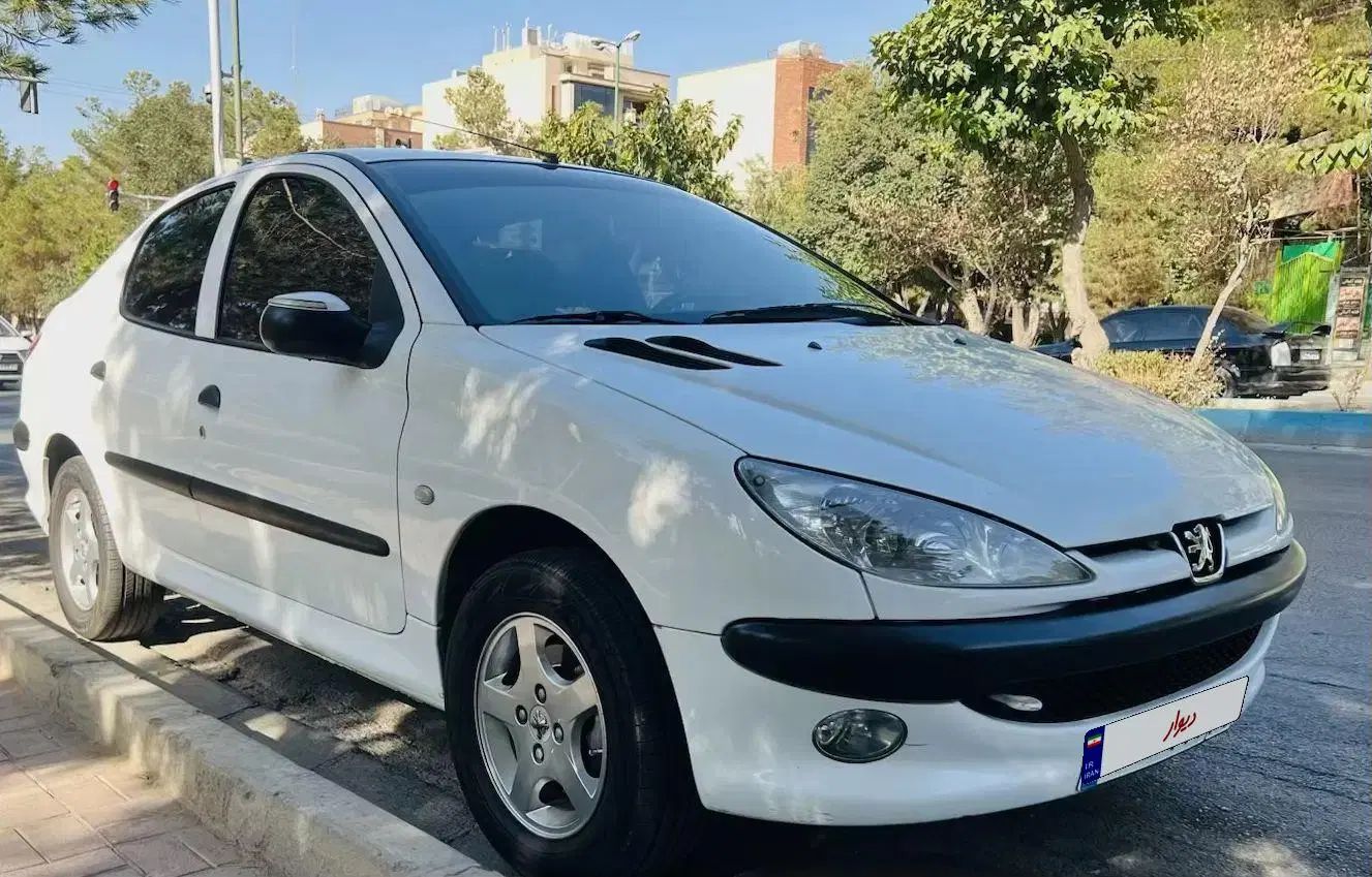 پژو ۲۰۶ صندوق دار v8 - 1398